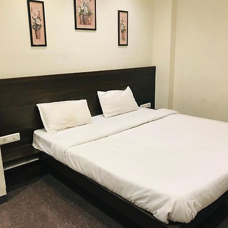 Hotel Divine Indore Exterior foto