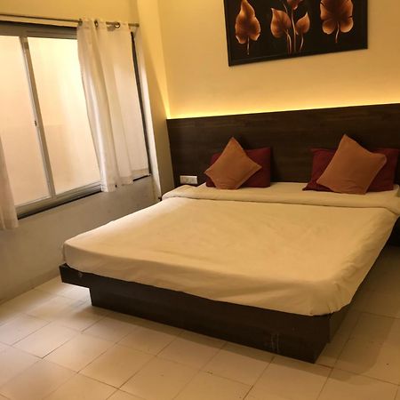 Hotel Divine Indore Exterior foto